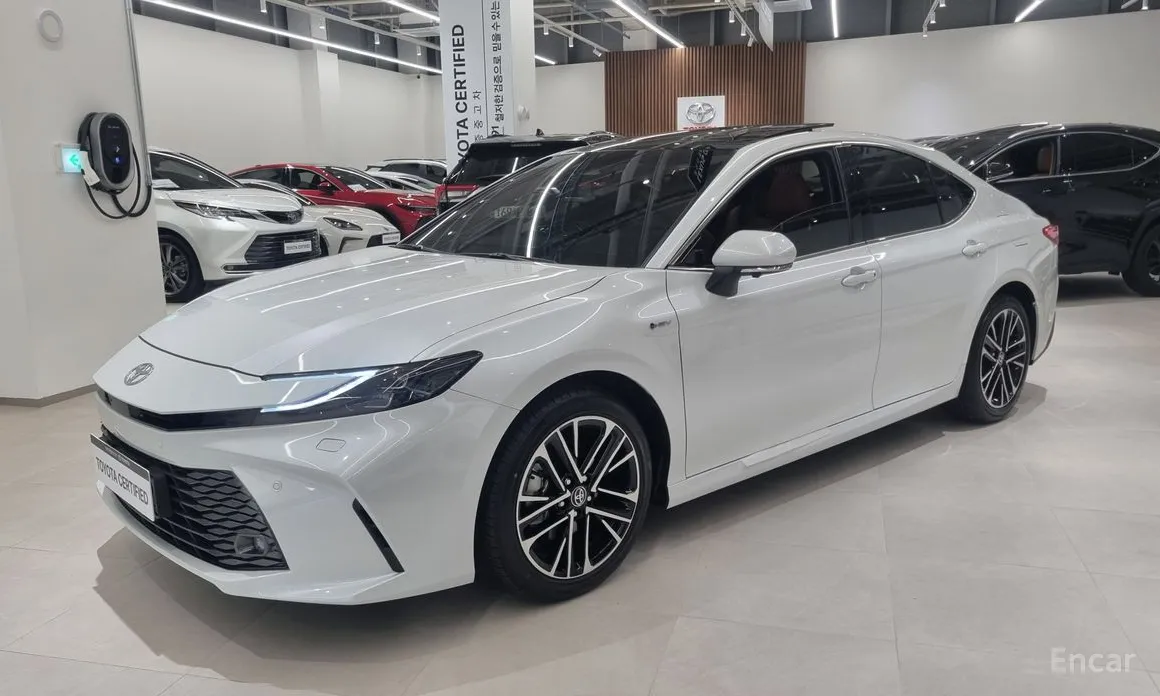Toyota Camry 2024 2.5 XLE Premium Hybrid