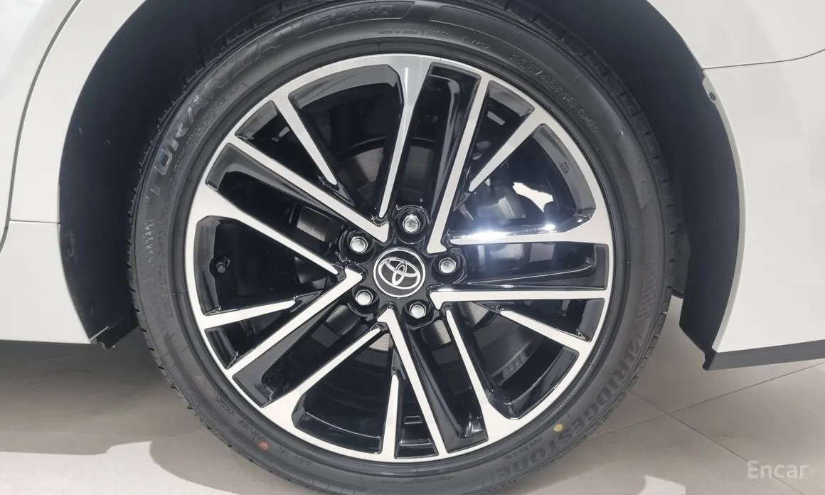 Toyota Camry 2024 2.5 XLE Premium Hybrid