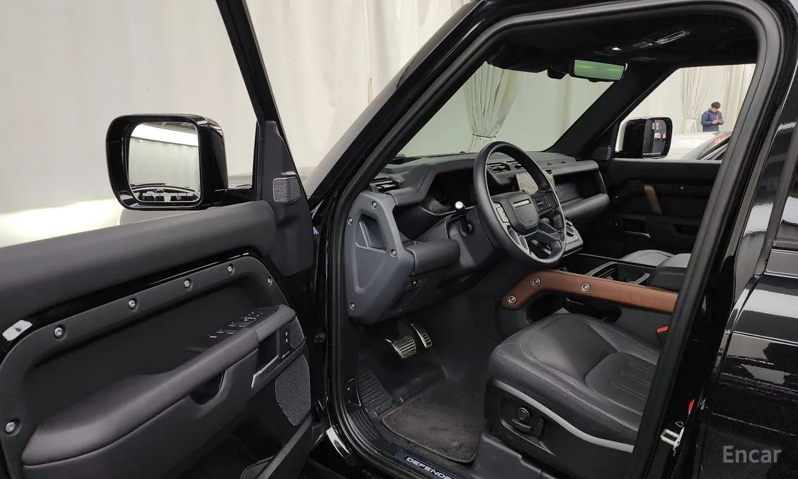 Land Rover Defender 2020 110 P400 X