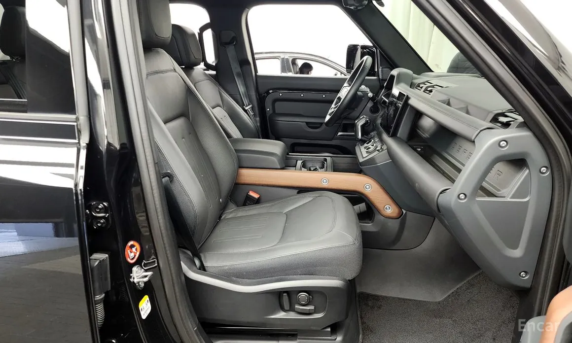 Land Rover Defender 2020 110 P400 X