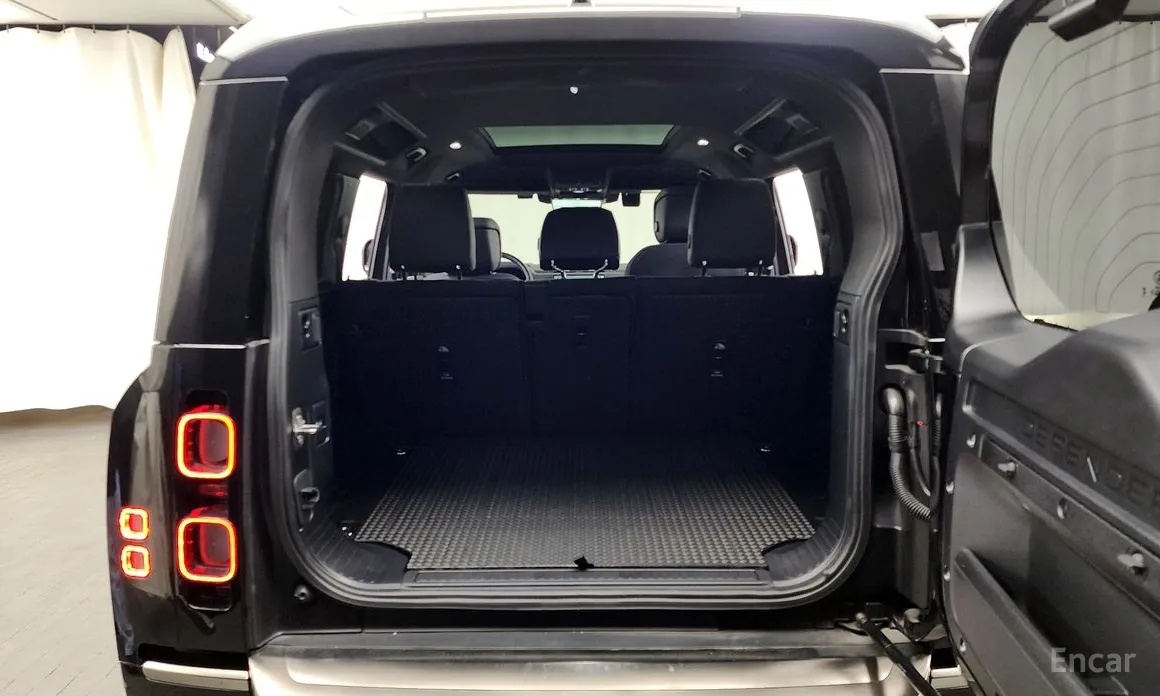 Land Rover Defender 2020 110 P400 X