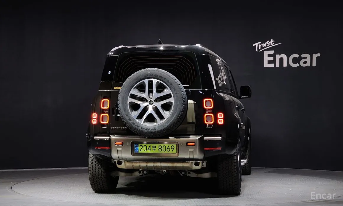 Land Rover Defender 2020 110 P400 X