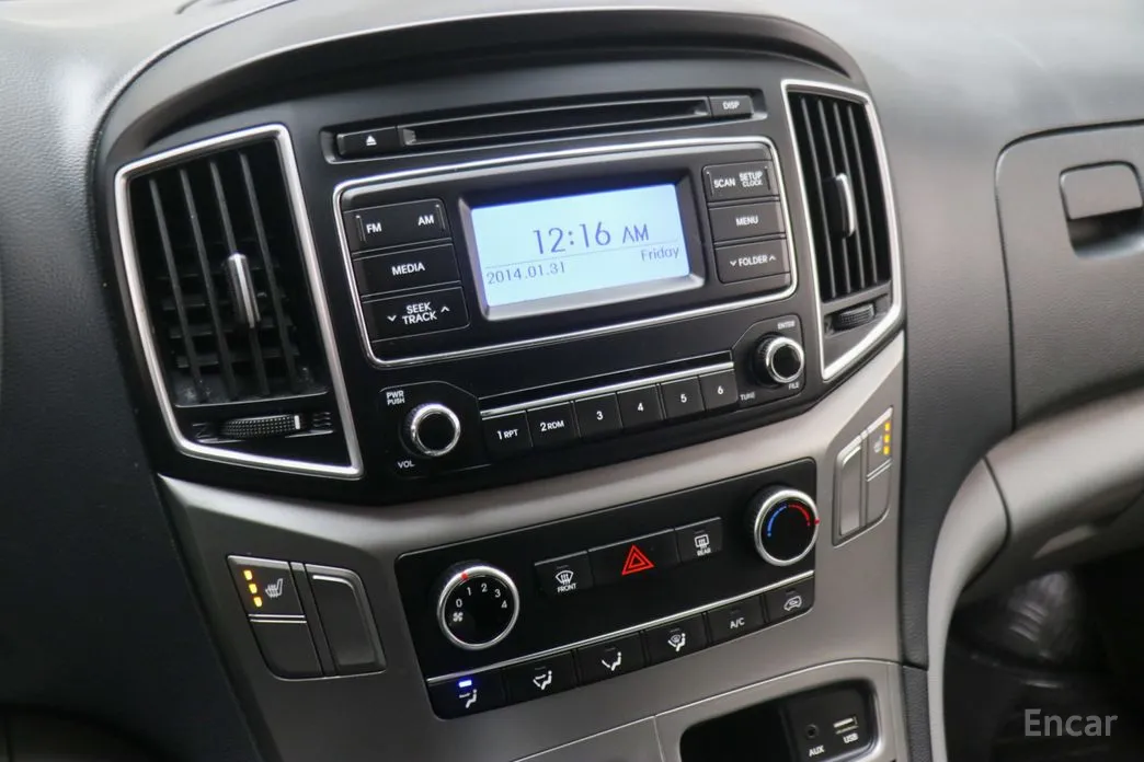 Hyundai Starex 2017 Van 3-Seater