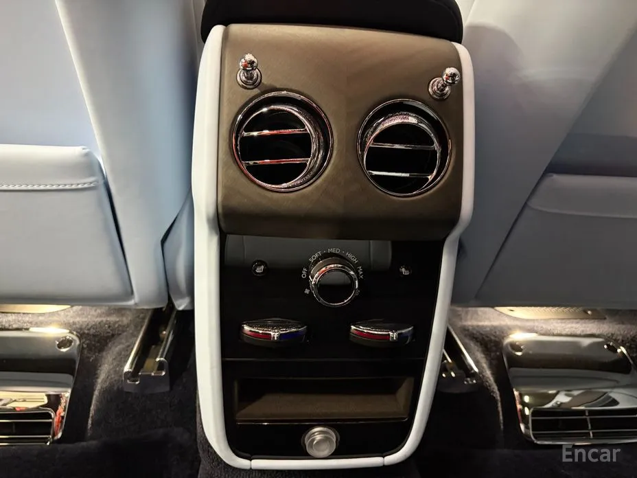 Rolls-Royce Cullinan 2018 6.7 V12