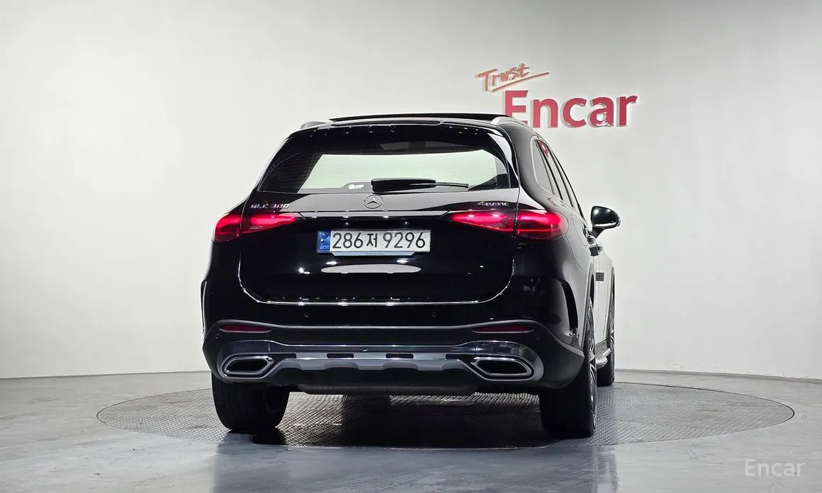 Mercedes-Benz GLC-Class 2023 GLC300 4MATIC AMG Line
