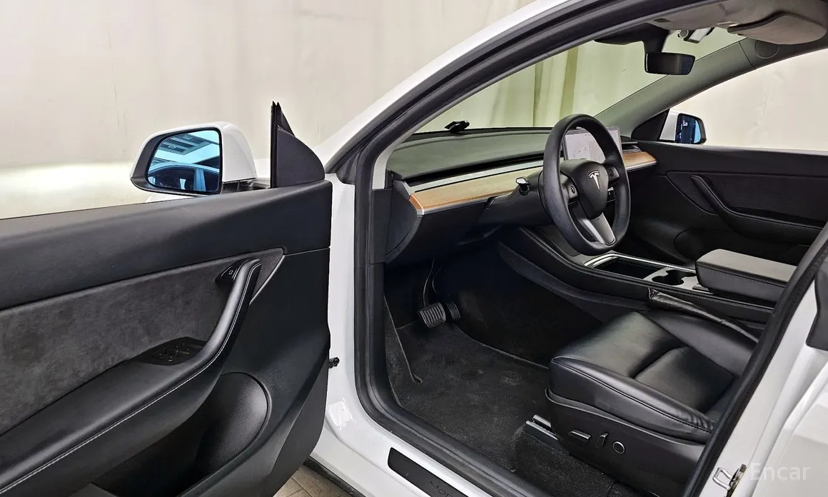 Tesla Model Y 2020 Standard Range