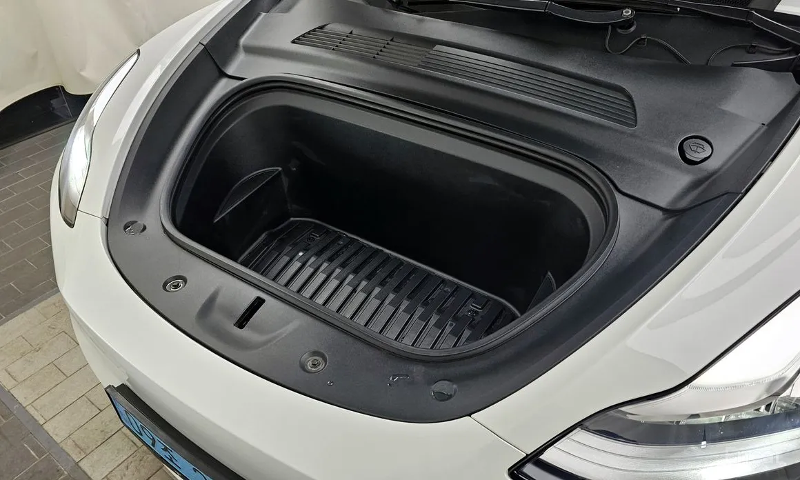 Tesla Model Y 2020 Standard Range