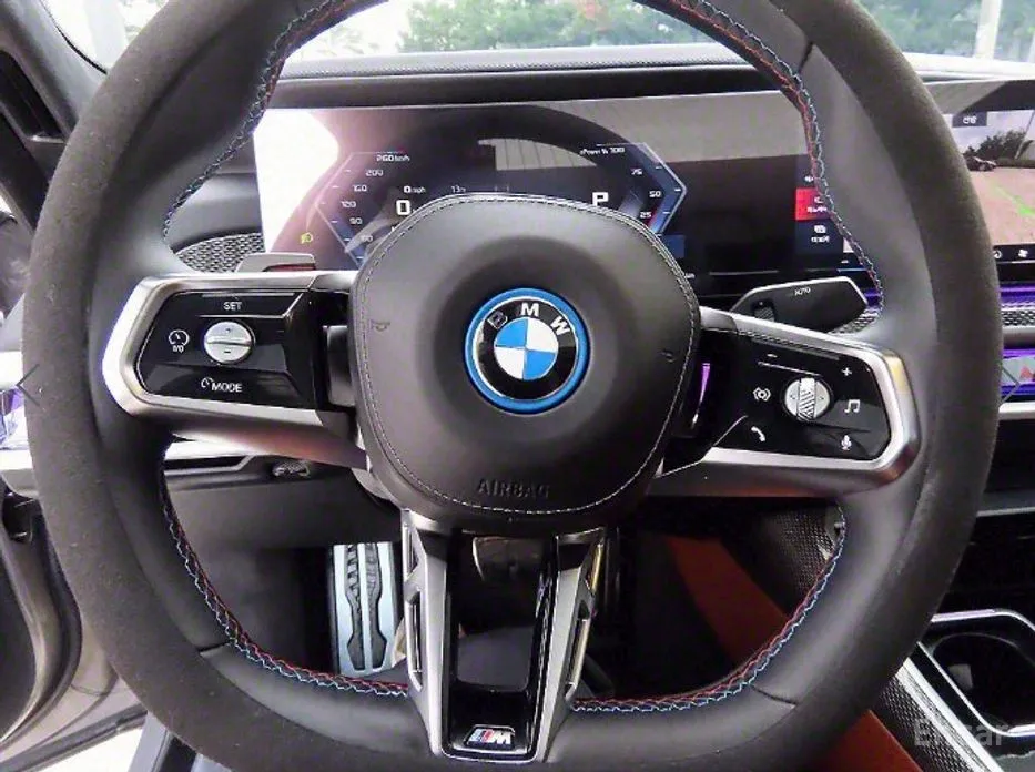 BMW i7 2022 M70 xDrive