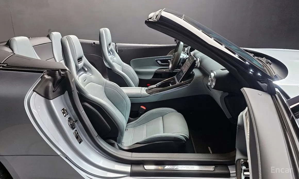 Mercedes-Benz SL-Class 2023 AMG SL63 4MATIC+ Performance