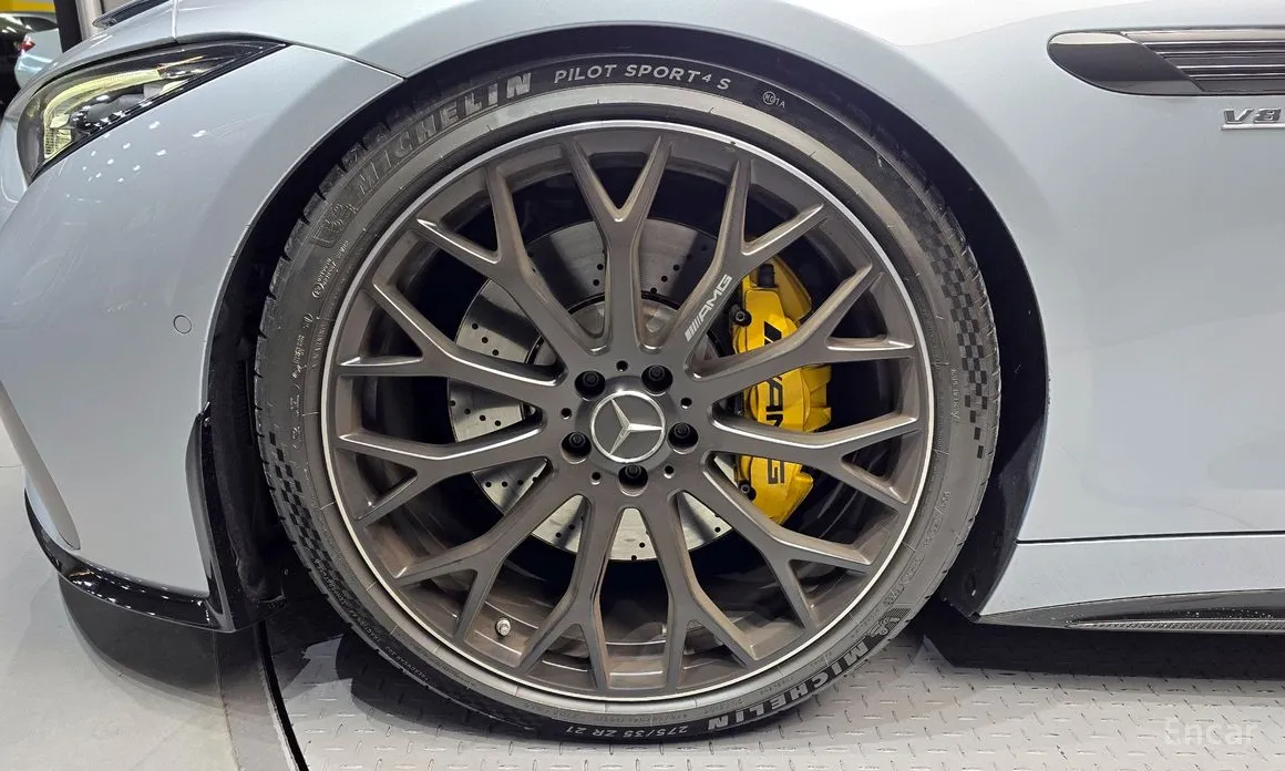 Mercedes-Benz SL-Class 2023 AMG SL63 4MATIC+ Performance