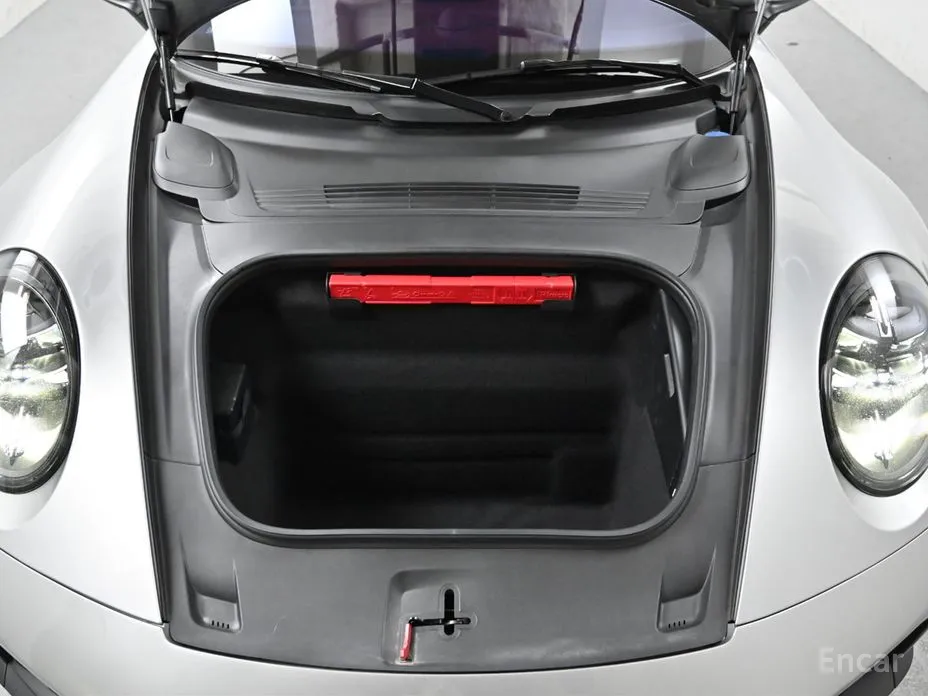 Porsche 911 2019 Carrera GTS