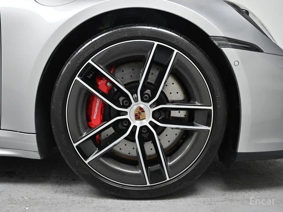 Porsche 911 2019 Carrera GTS