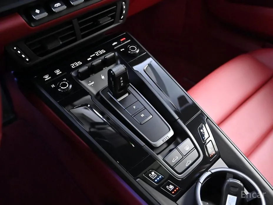 Porsche 911 2019 Carrera GTS