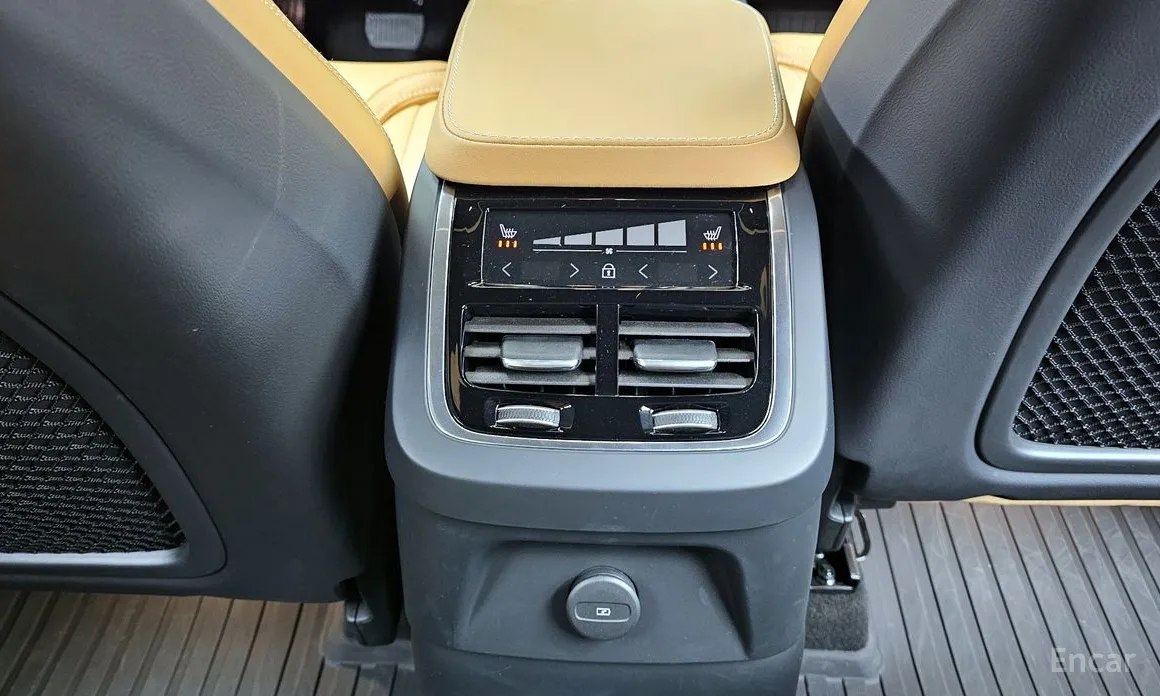 Volvo XC90 2016 T8 Ultimate Bright Hybrid