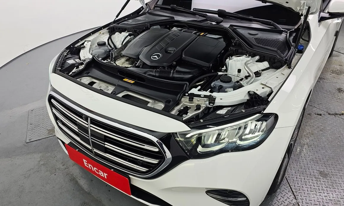 Mercedes-Benz E-Class 2024 E220d 4MATIC Exclusive