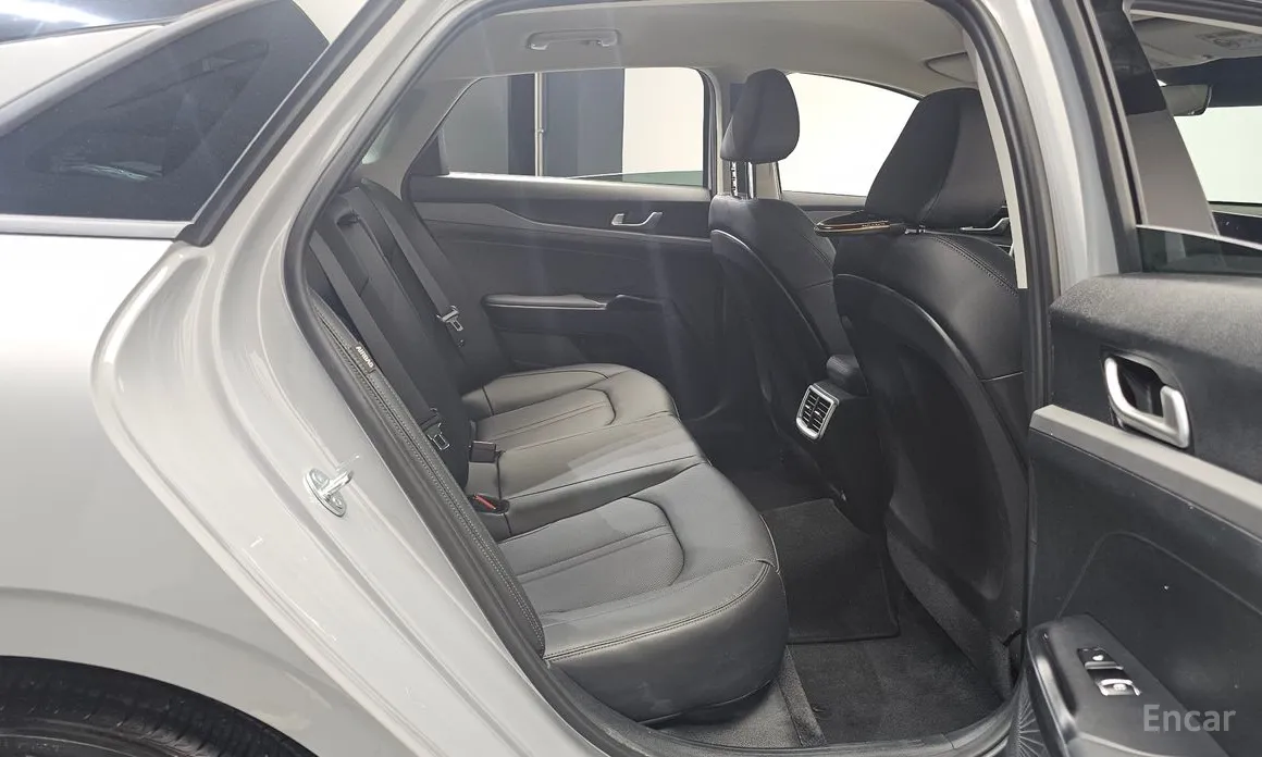 Kia K5 2023 2.0 LPi(Rent)