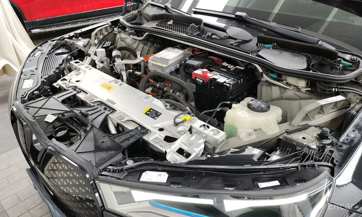 BMW iX 2021 xDrive40 First Edition