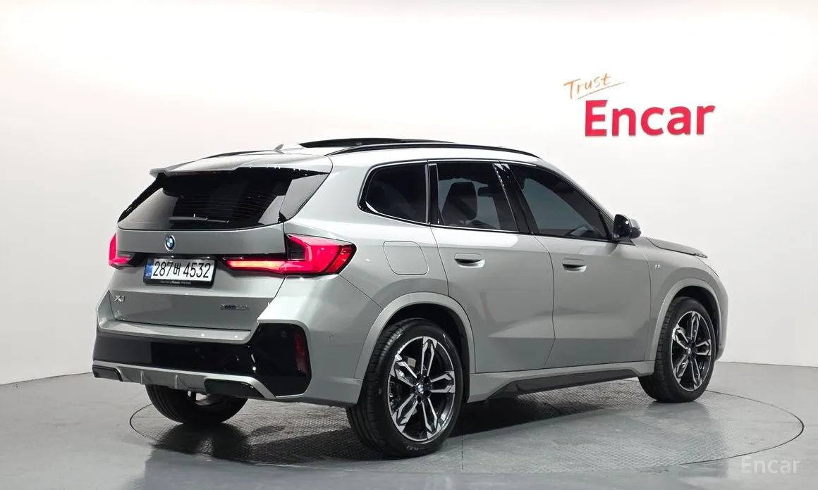 BMW X1 2023 xDrive 20i M Sport