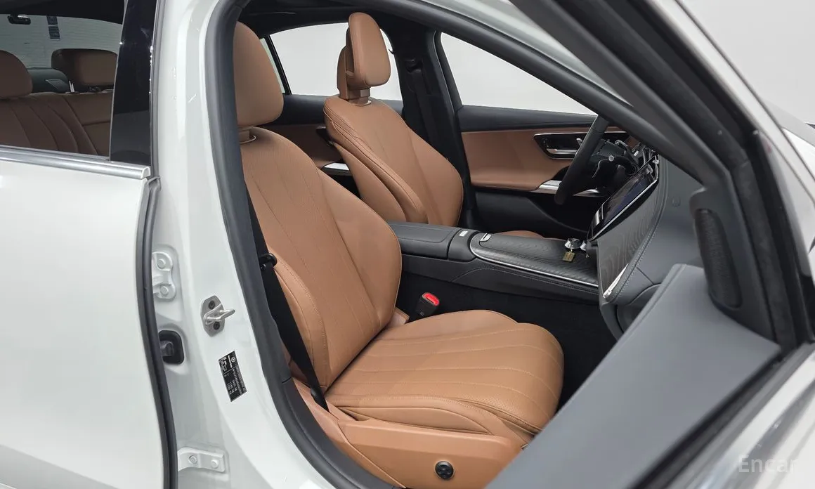 Mercedes-Benz E-Class 2024 E200 Avantgarde