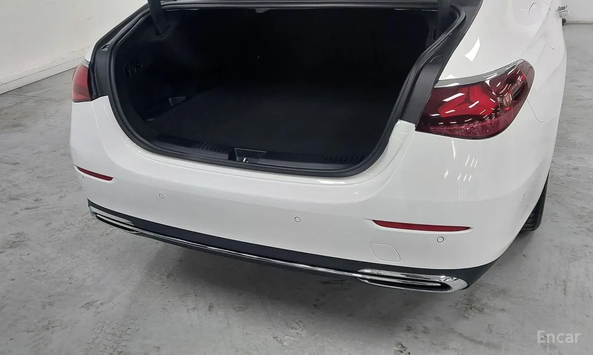 Mercedes-Benz E-Class 2024 E350e 4MATIC