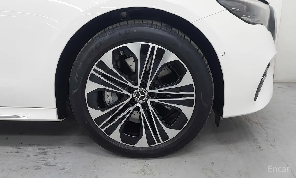 Mercedes-Benz E-Class 2024 E350e 4MATIC