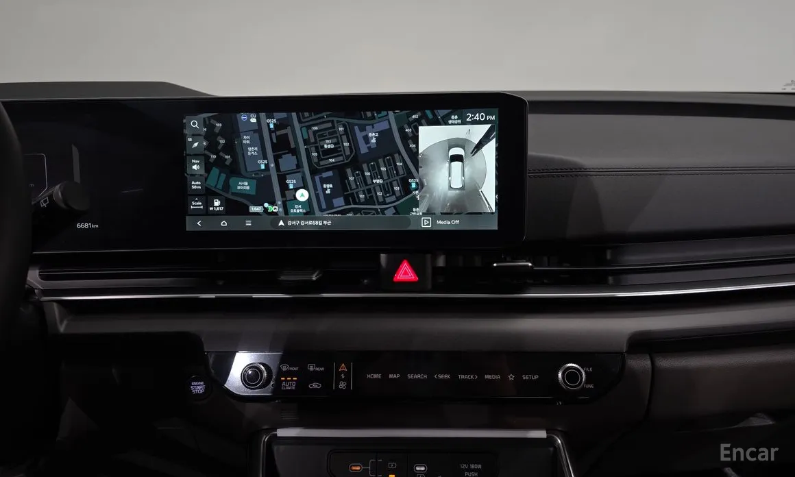 Kia Carnival 2023 Gasoline 9-Seater Noblesse