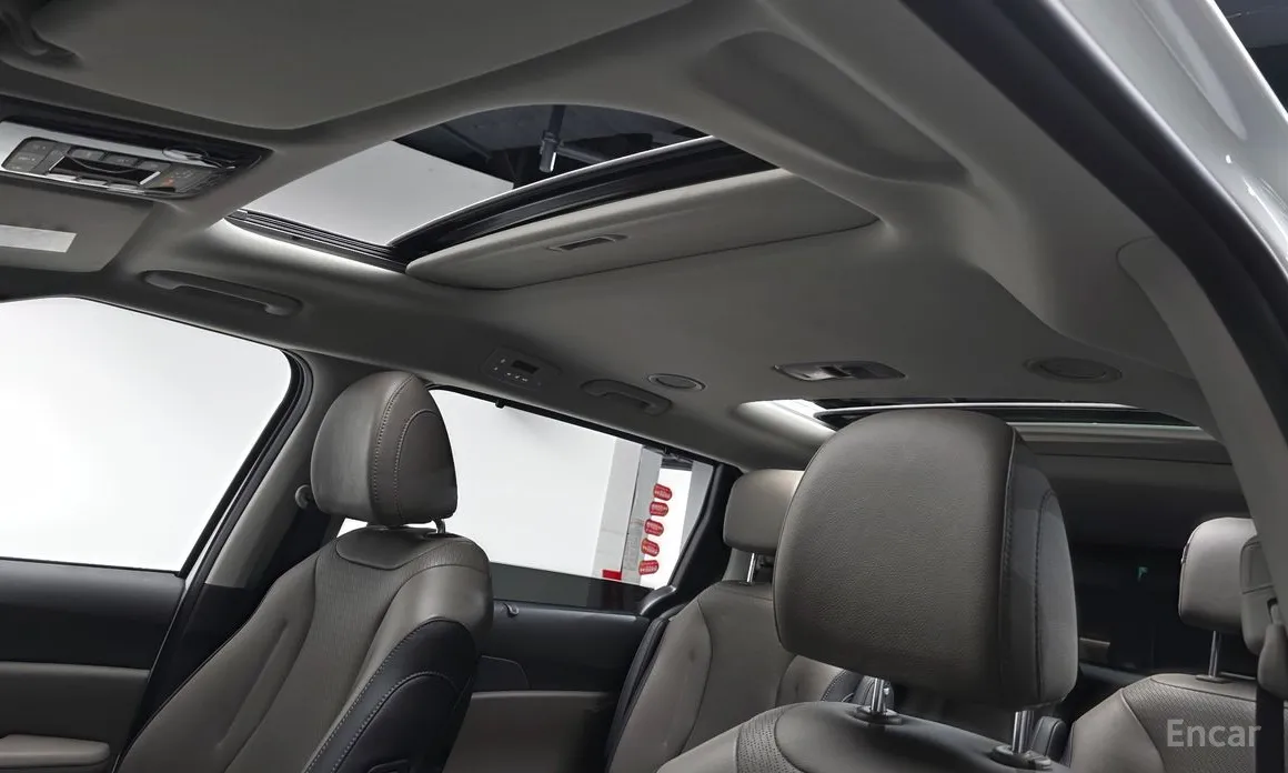 Kia Carnival 2023 Gasoline 9-Seater Noblesse