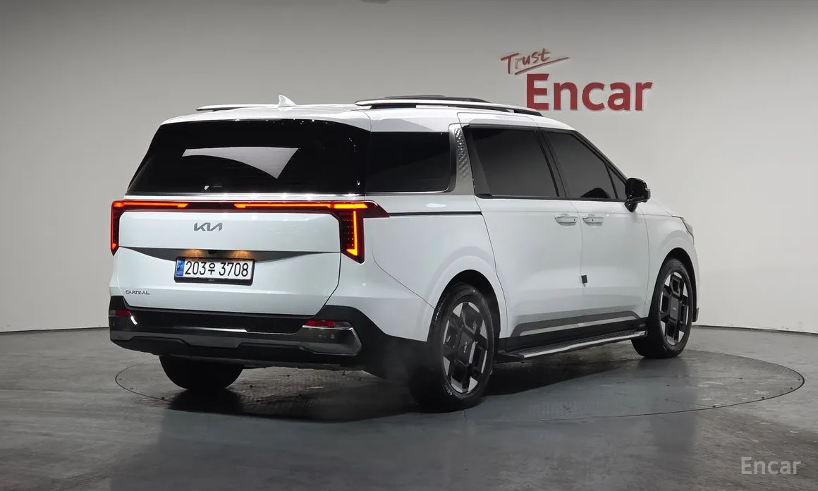 Kia Carnival 2023 Gasoline 9-Seater Noblesse