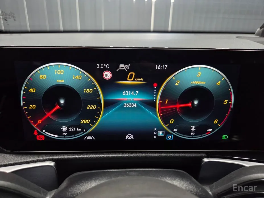 Mercedes-Benz GLB-Class 2020 GLB200 d