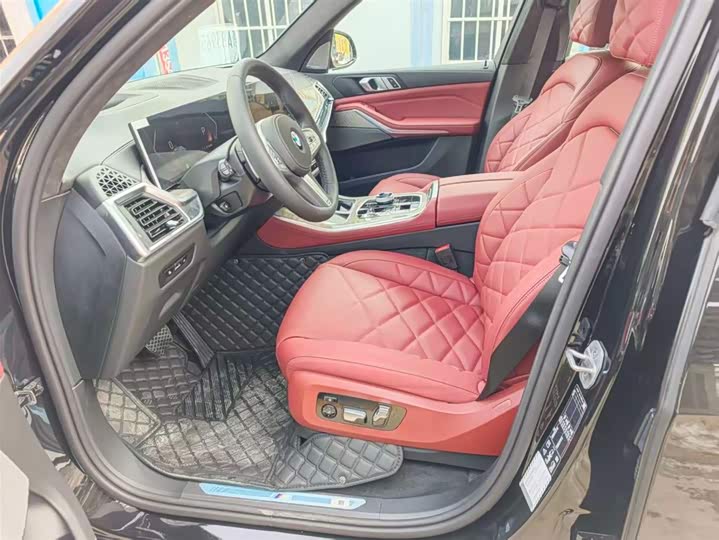 BMW X5 2026 2026款 xDrive 40Li M运动曜夜套装