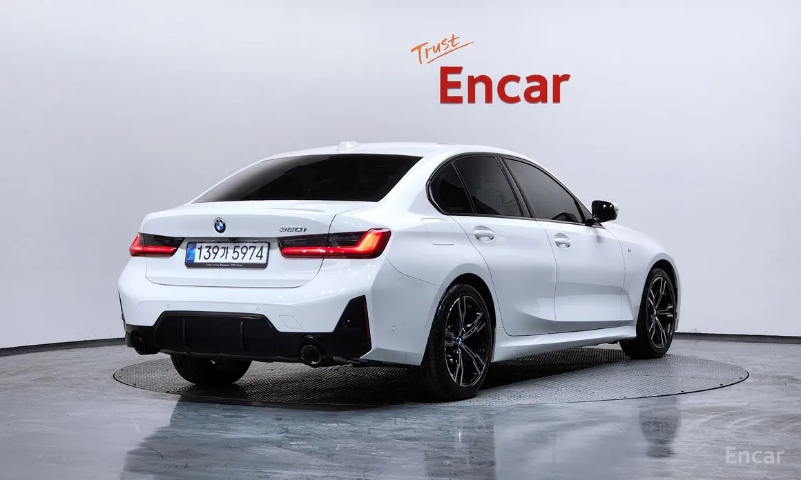 BMW 3 Series 2019 320i M Sport