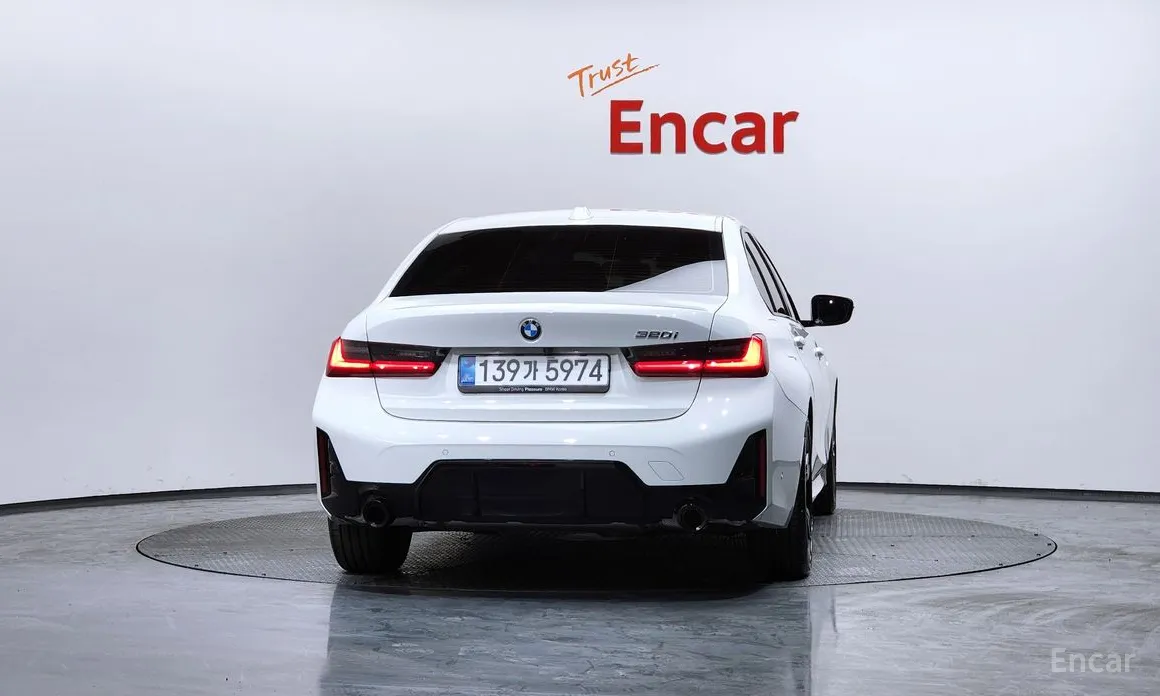 BMW 3 Series 2019 320i M Sport