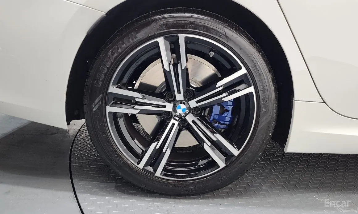 BMW 3 Series 2019 320i M Sport