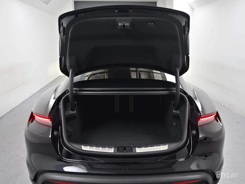 Porsche Taycan 2020 Base