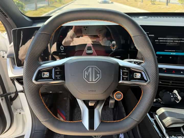 MG Motor One 2022 2022款 α-数智运动系列 1.5T 初创版