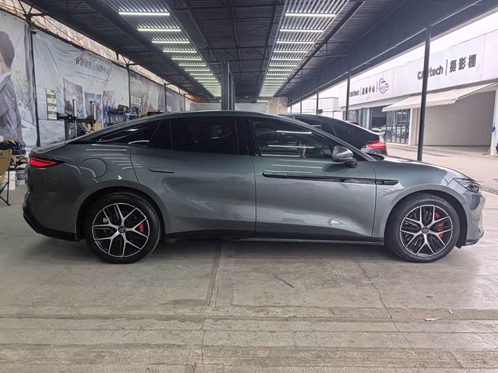 BYD Han L 2025 2025款 DM-p 四驱激光雷达旗舰型