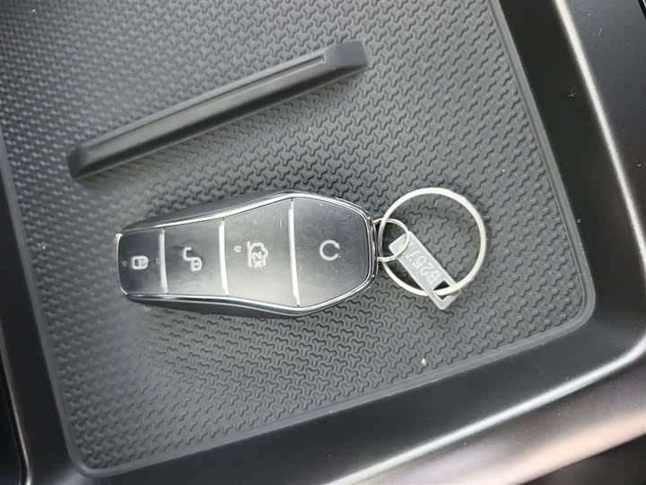 BYD Qin Plus 2025 2025款 DM-i 智驾版 128KM进取型