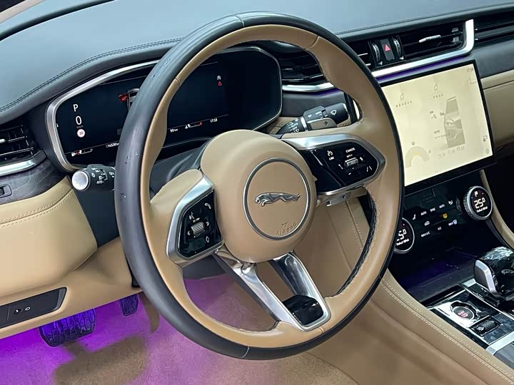 Jaguar XF L 2024 2024款 2.0T P250 两驱尊享豪华版