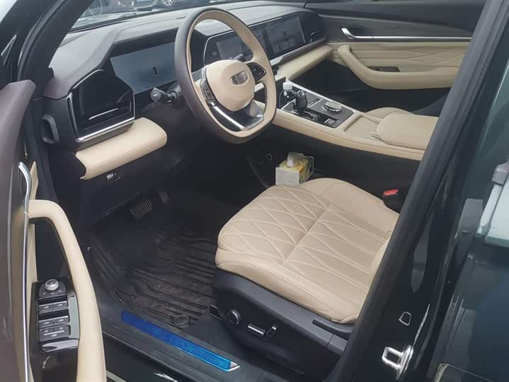 Geely Monjaro 2025 2025款 东方曜 2.0TD 自动四驱望月版