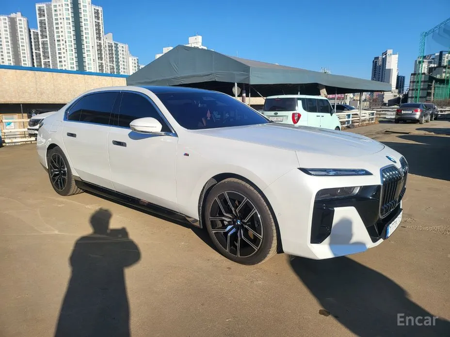 BMW 7 Series 2022 740d xDrive M Sport