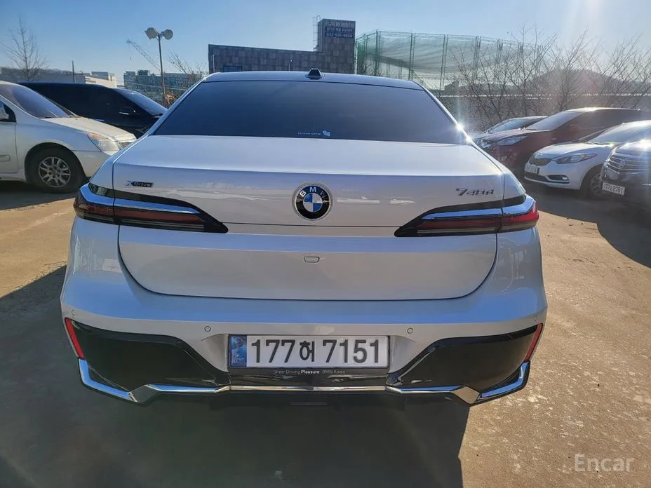 BMW 7 Series 2022 740d xDrive M Sport