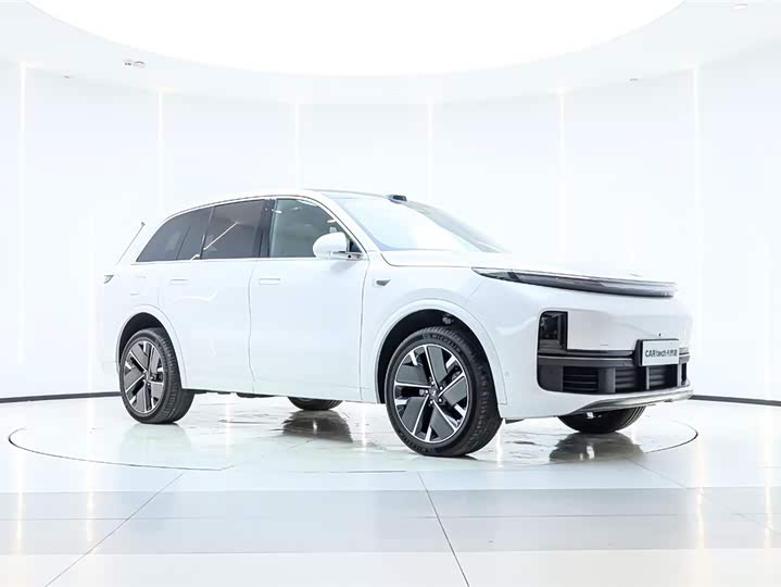 LiXiang L8 2025 2025款 Ultra 智能焕新版