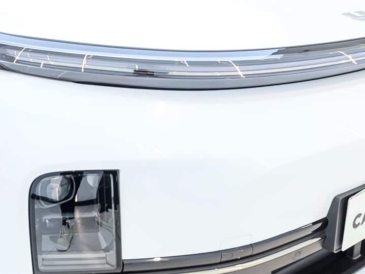 LiXiang L8 2025 2025款 Ultra 智能焕新版