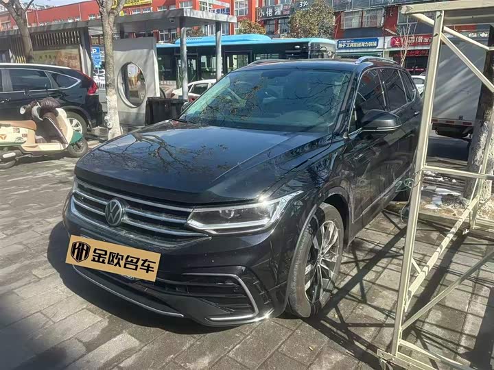 Volkswagen Tiguan L Pro 2025 2025款 出众款 330TSI 自动两驱R-Line龙耀版