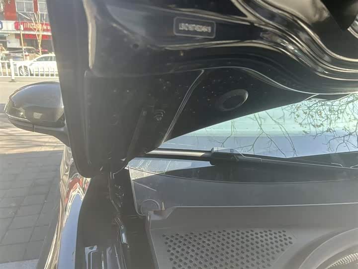 Volkswagen Tiguan L Pro 2025 2025款 出众款 330TSI 自动两驱R-Line龙耀版