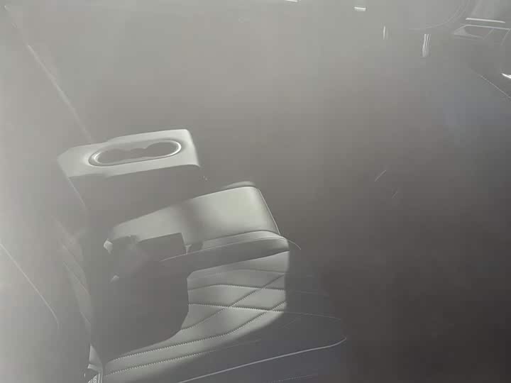 Volkswagen Tiguan L Pro 2025 2025款 出众款 330TSI 自动两驱R-Line龙耀版