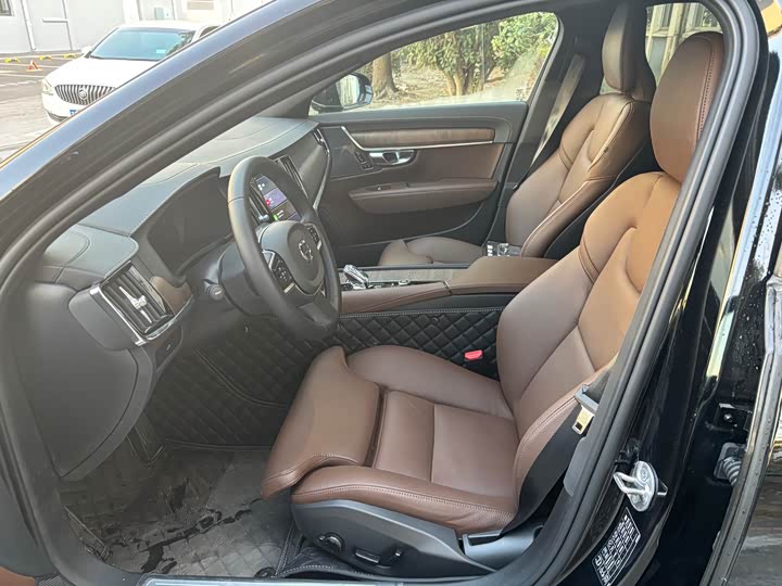 Volvo S90 2025 2025款 B5 智远豪华版