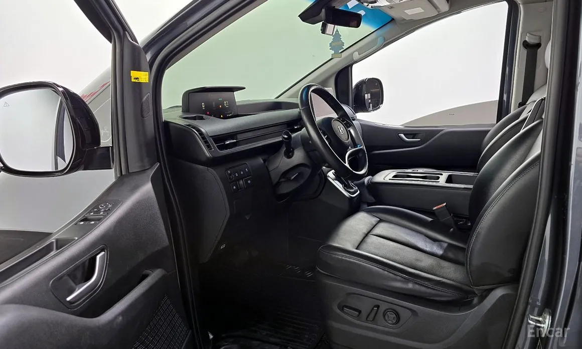 Hyundai Staria 2021 4WD Tourer 9-Seater