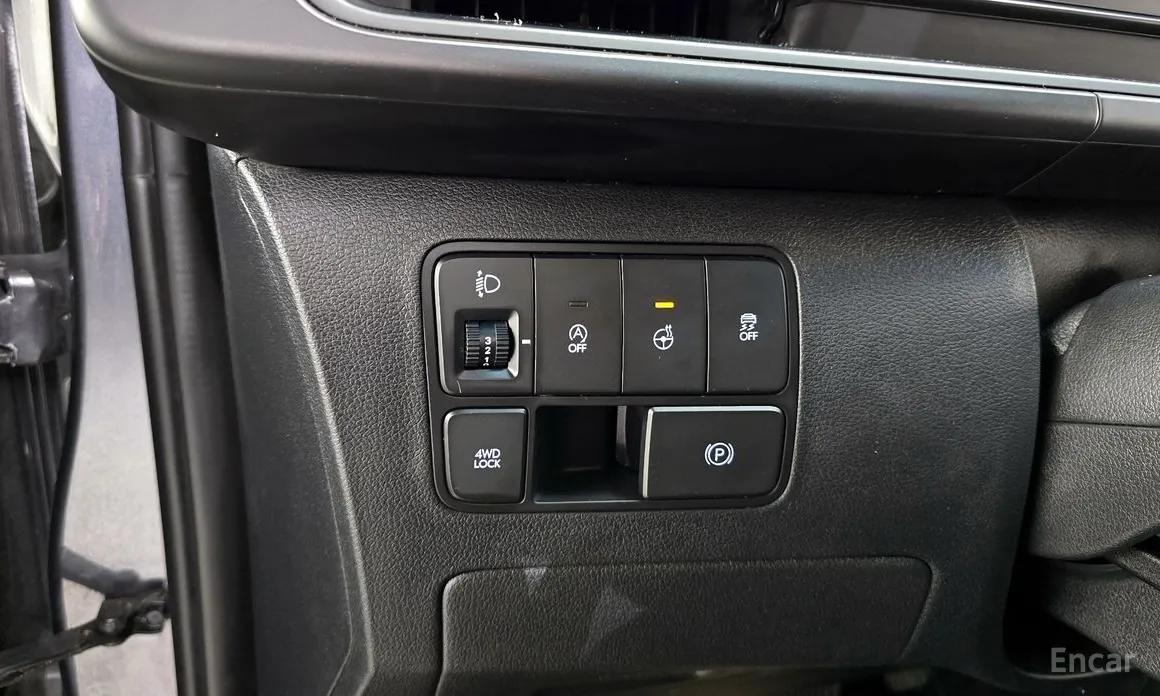 Hyundai Staria 2021 4WD Tourer 9-Seater