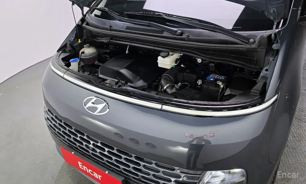 Hyundai Staria 2021 4WD Tourer 9-Seater